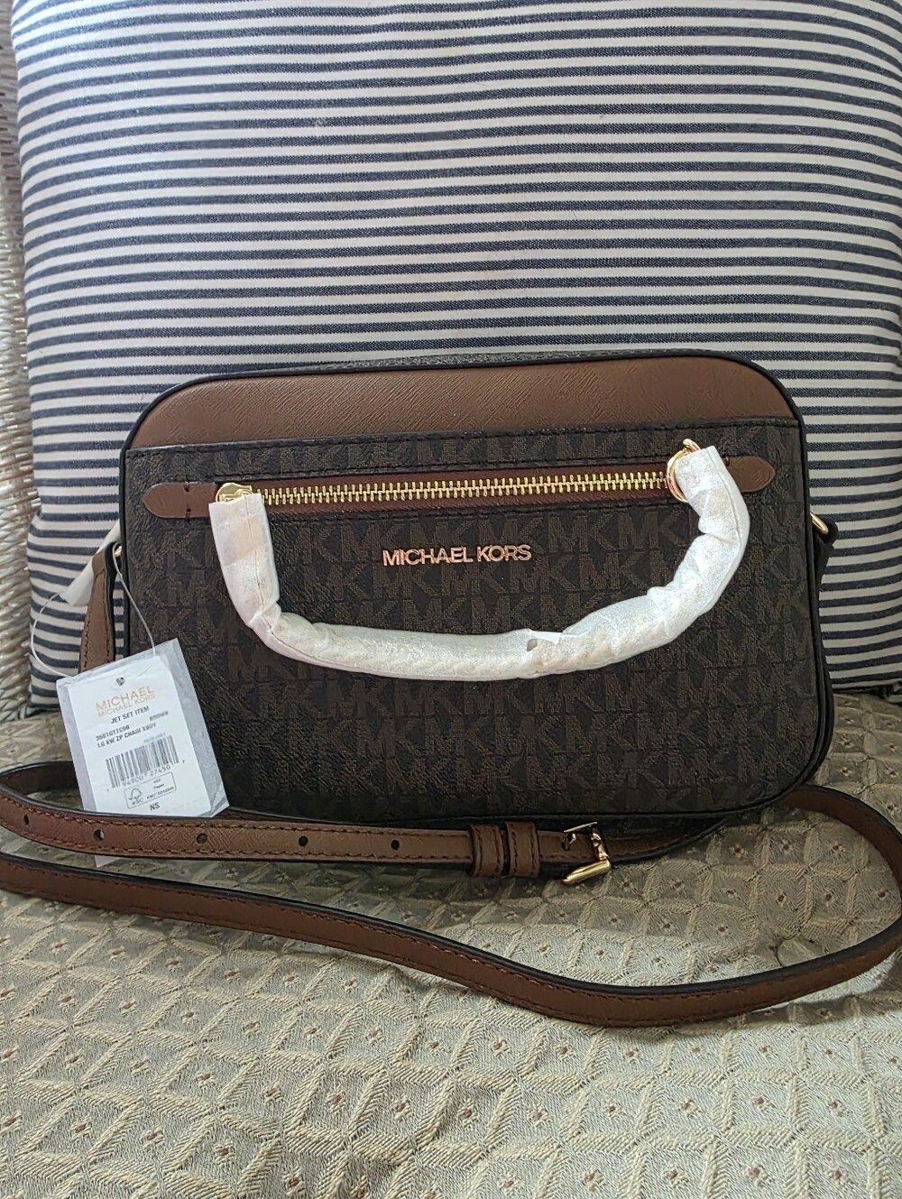 Brand New With Tags Michael Kors Jet Set Brown Camera Bag
